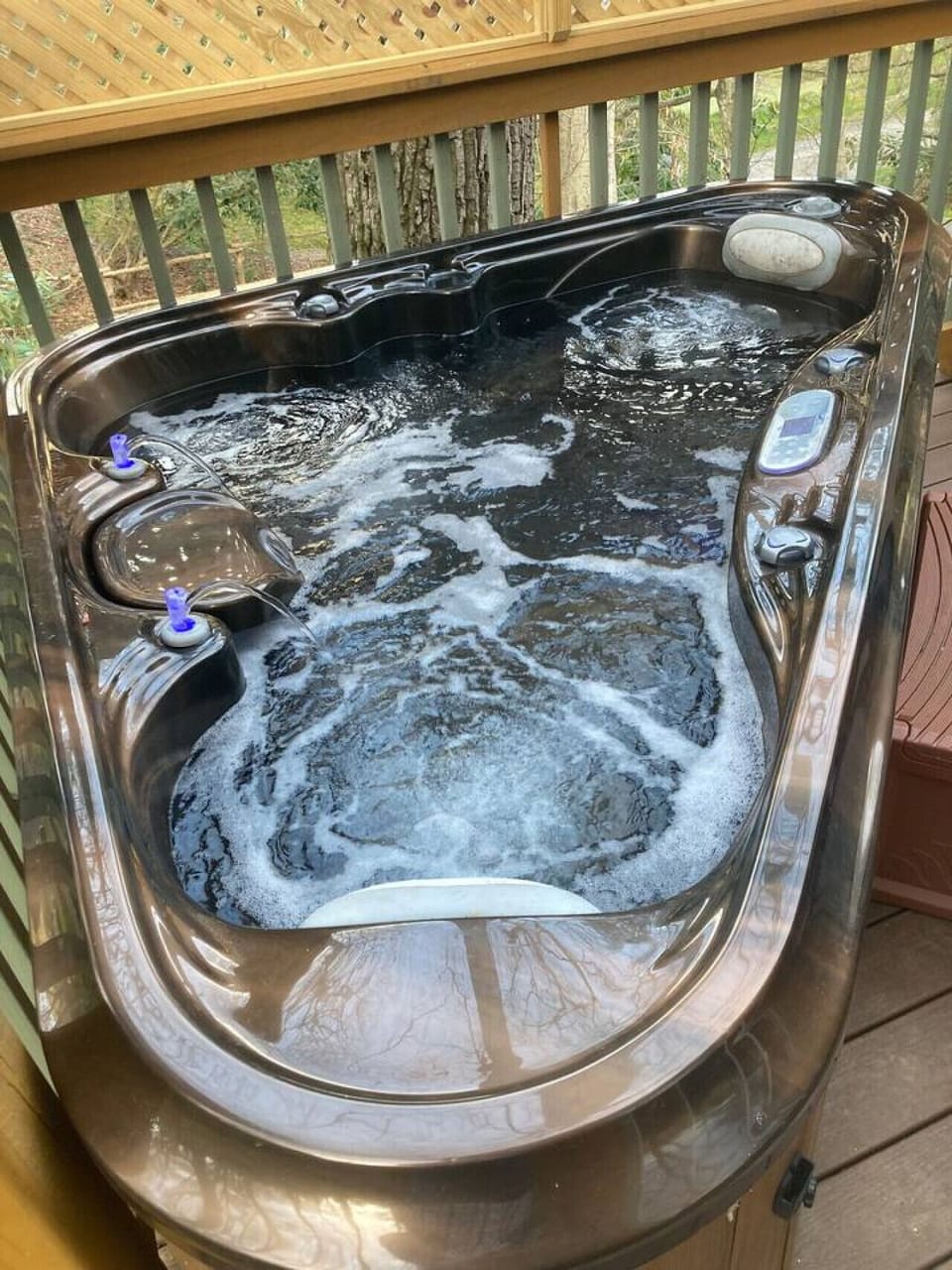hot tub drained between guest