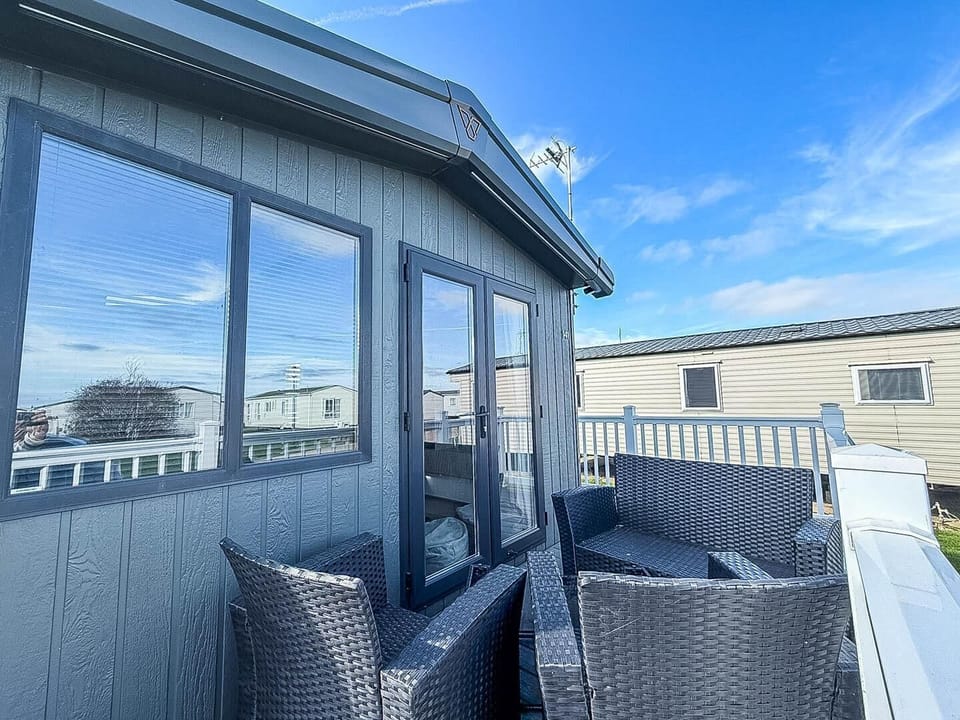 Plan your dog friendly weekend breaks at Park Holidays UK Broadland Sands, where the kitchen area in a caravan allows you to prepare meals for the whole family, including your furry friend, after a day at Suffolk beaches.