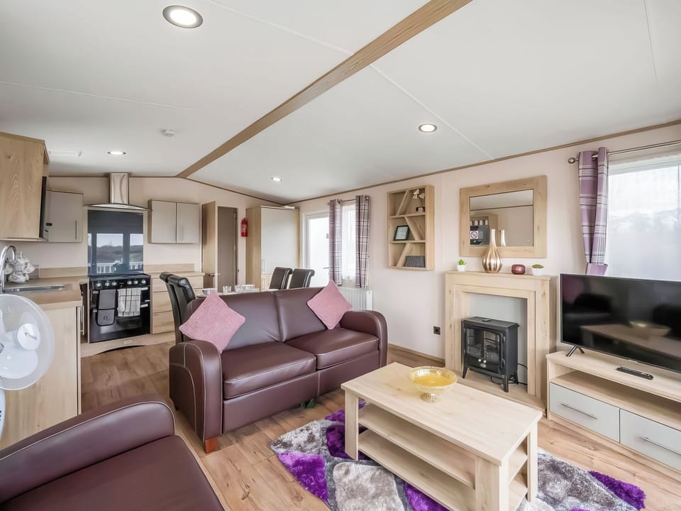 Open plan living space | Hallcroft Fishery, Retford