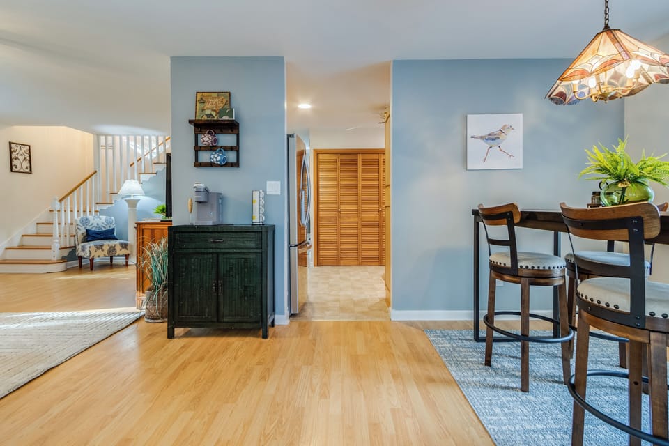 Coffee Bar w. Keurig and Complementary Coffee