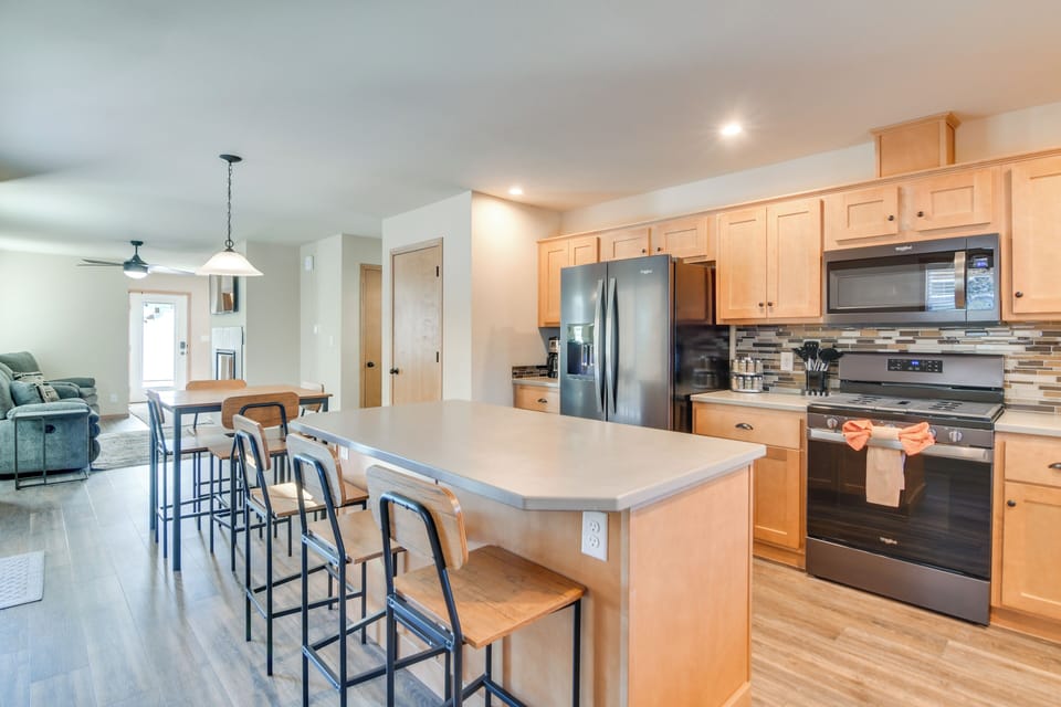 Kitchen | 2-Story Cabin | Central A/C & Heat