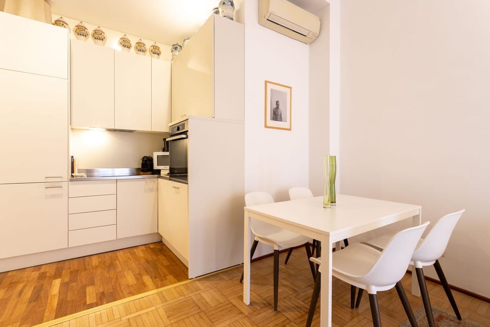 Dining Room, Kitchen