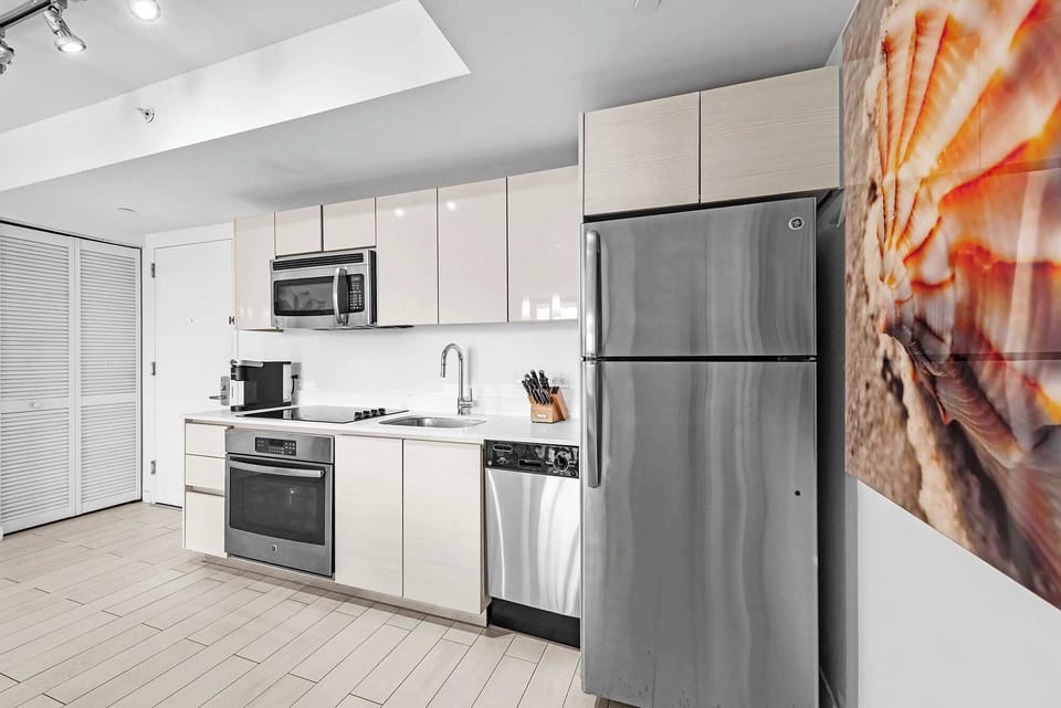 Fully Stocked Kitchen