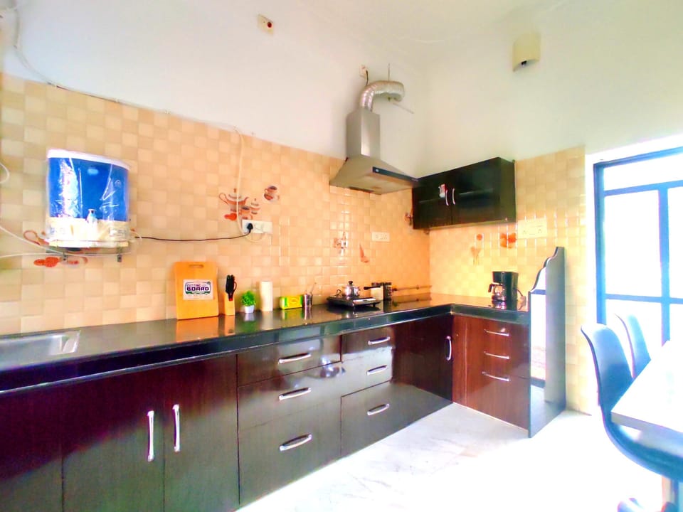 Fully equipped kitchen