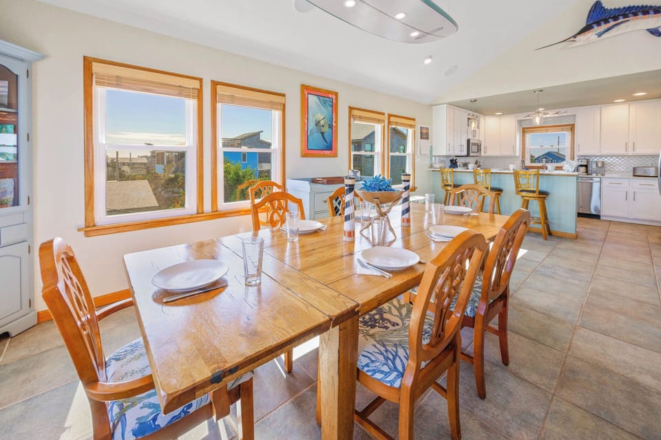 Surf or Sound Realty - 1213 - A Salty Piece of Land - Dining Area -2