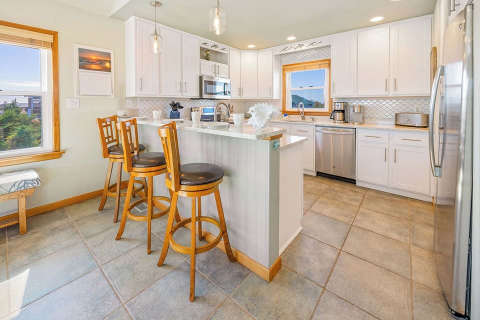Surf or Sound Realty - 1213 - A Salty Piece of Land - Kitchen -2