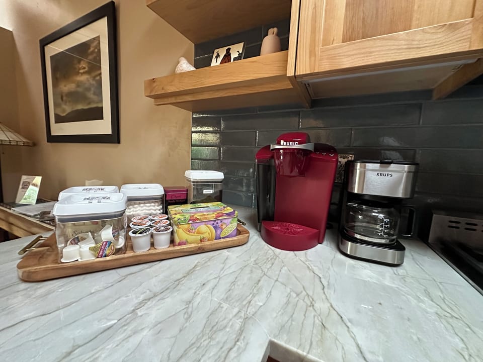 Complimentary coffee & tea for your first morning after traveling!