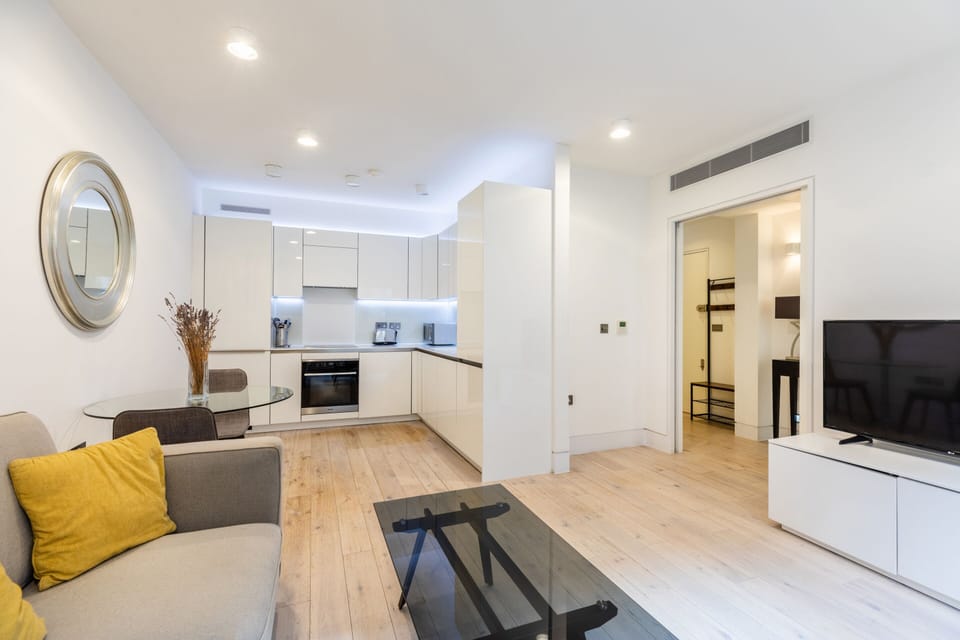 Executive One  Bedroom Apartment Ensuite