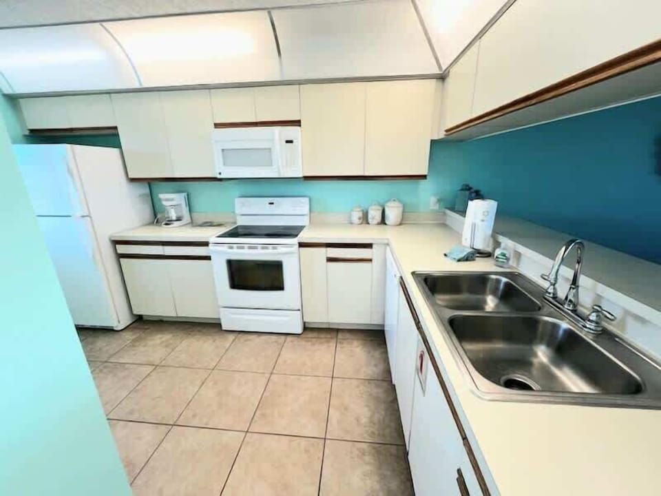 Furnished Kitchen