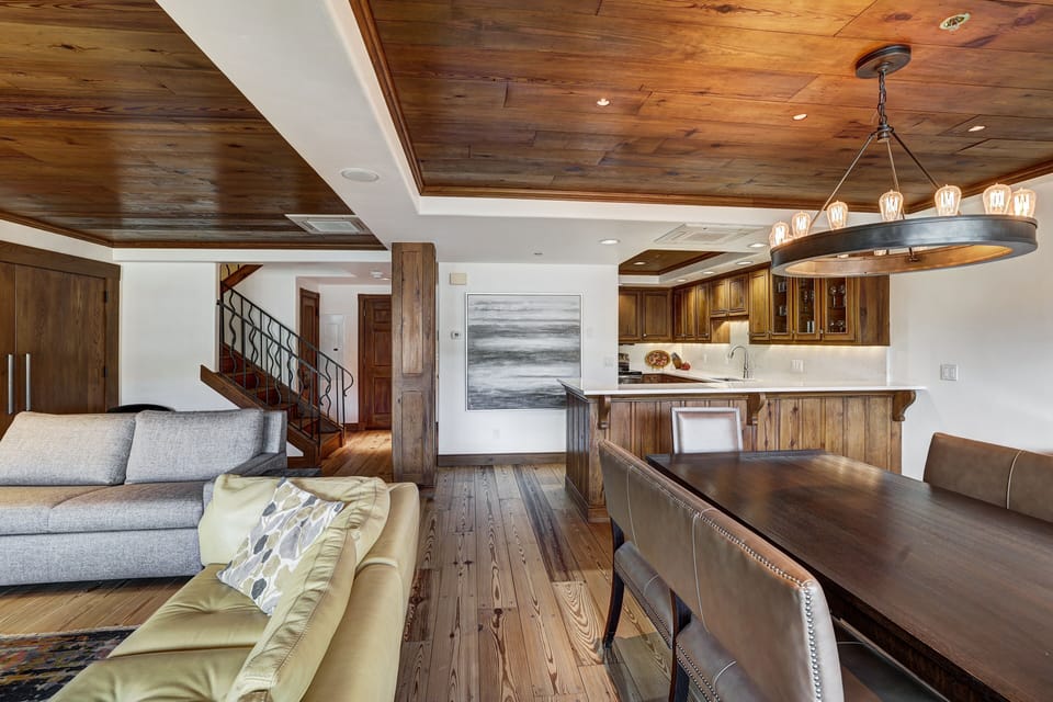 Indoors, Hardwood, Furniture, Living Room, Floor