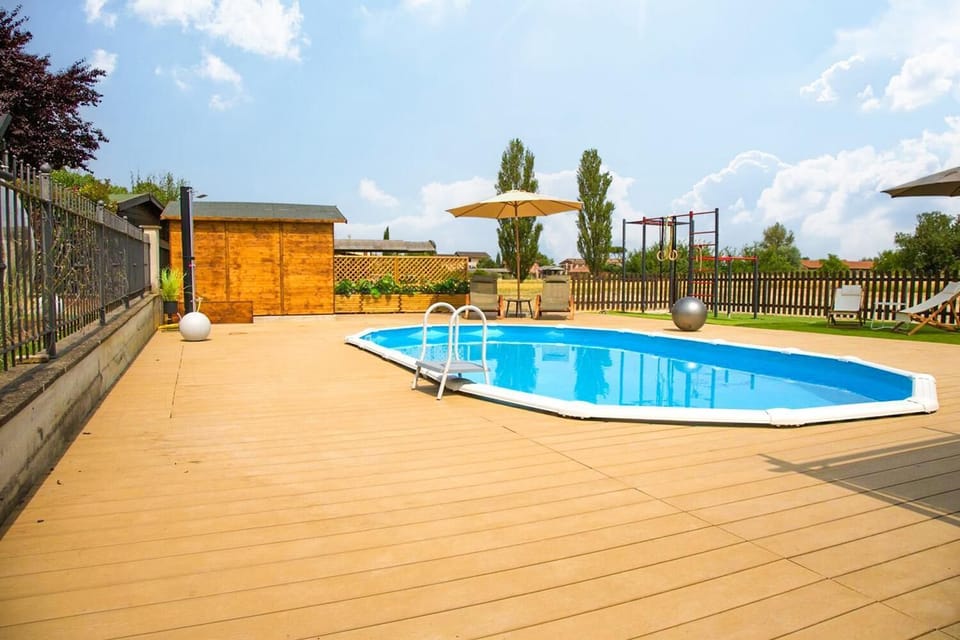 Private pool and terrace