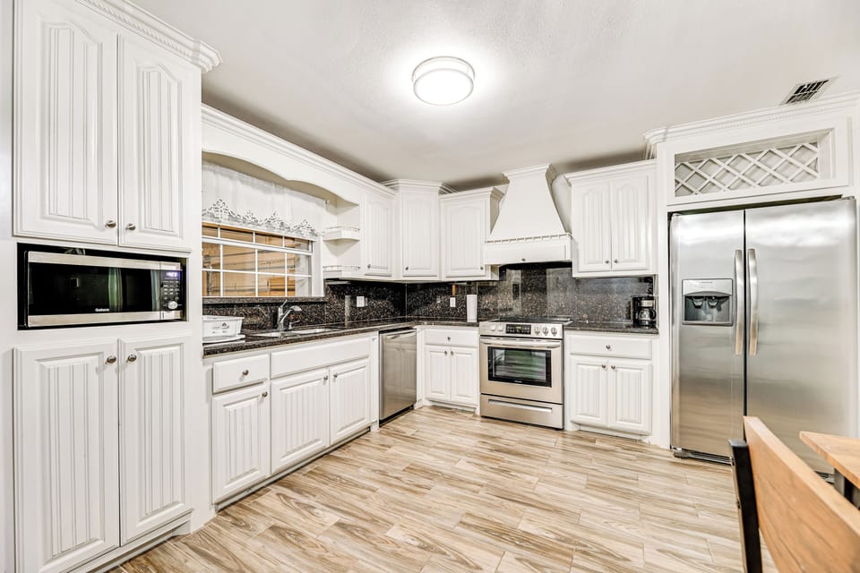 Kitchen | Dishwasher