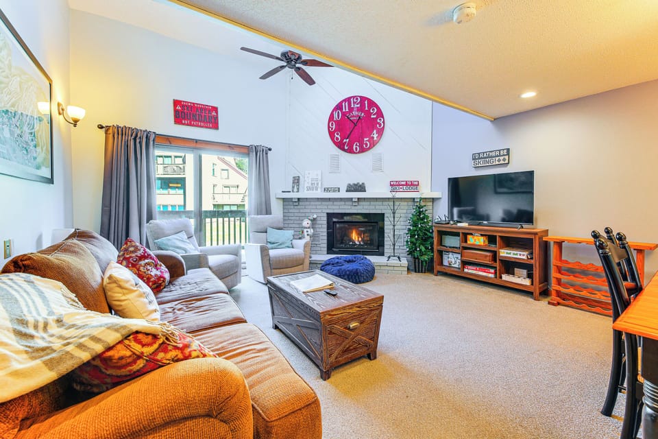 West Dover Vacation Rental | 3BR | 3BA | Stairs Required | 1,650 Sq Ft