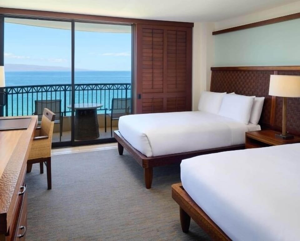 Stretch out in crisp linens with uninterrupted ocean panoramas.