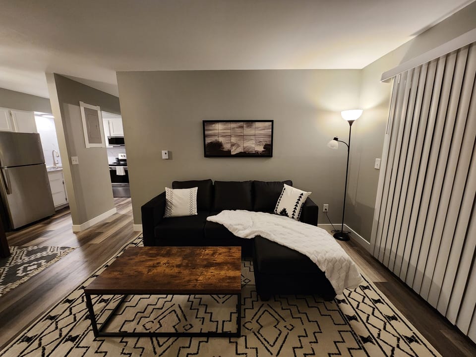 2nd Floor - Apt 7