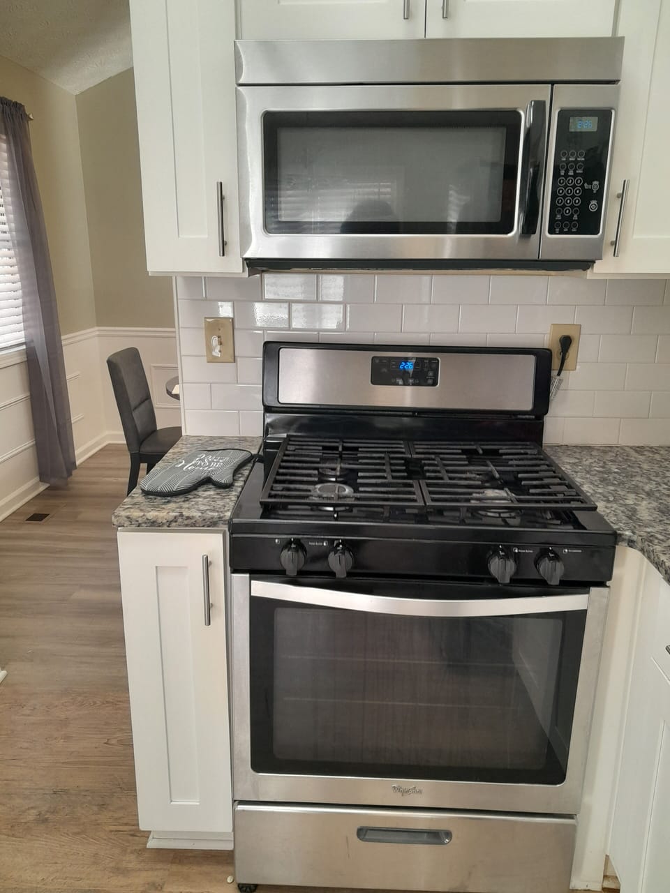 Kitchen - Gas stove