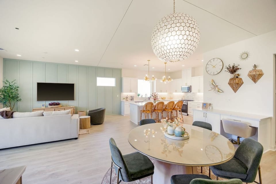Fairway Gem is perfect for entertaining!
