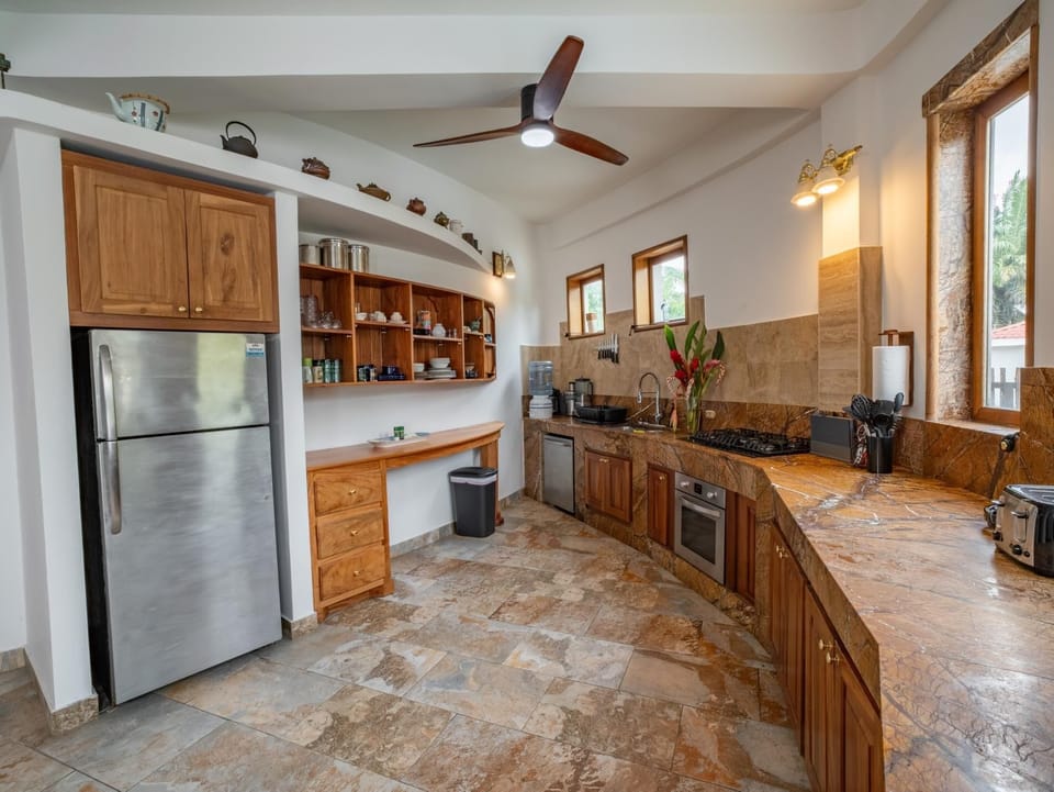 Rising Moon Villa - 3-Bedroom Beachfront w/ Pool (4542)