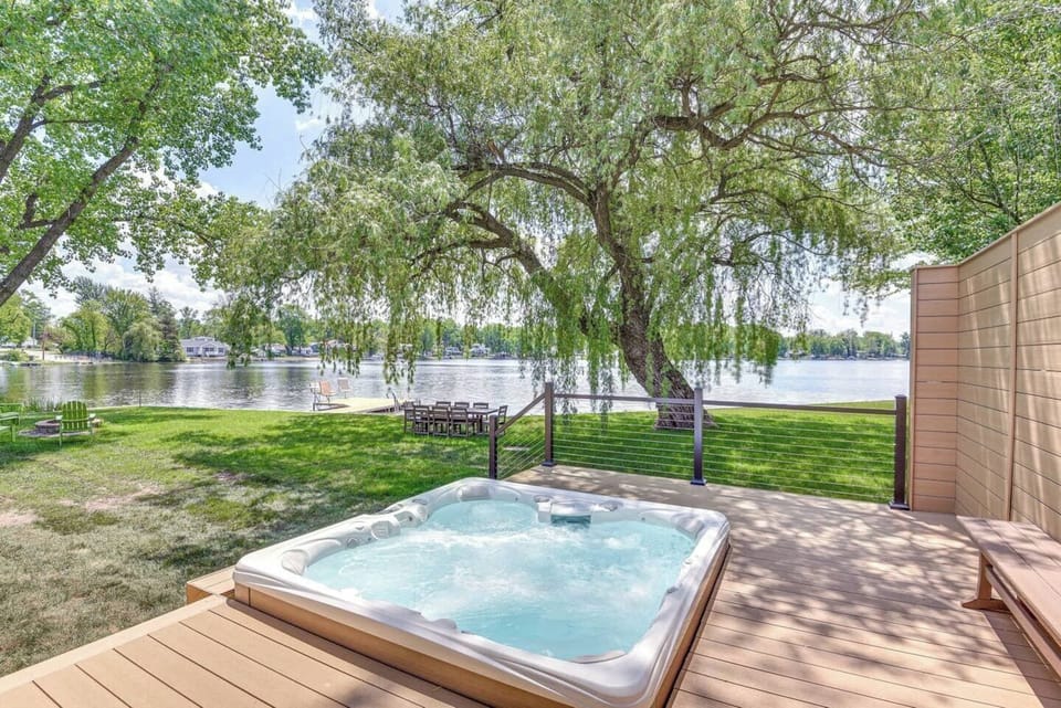 Hot tub overlooking the lake