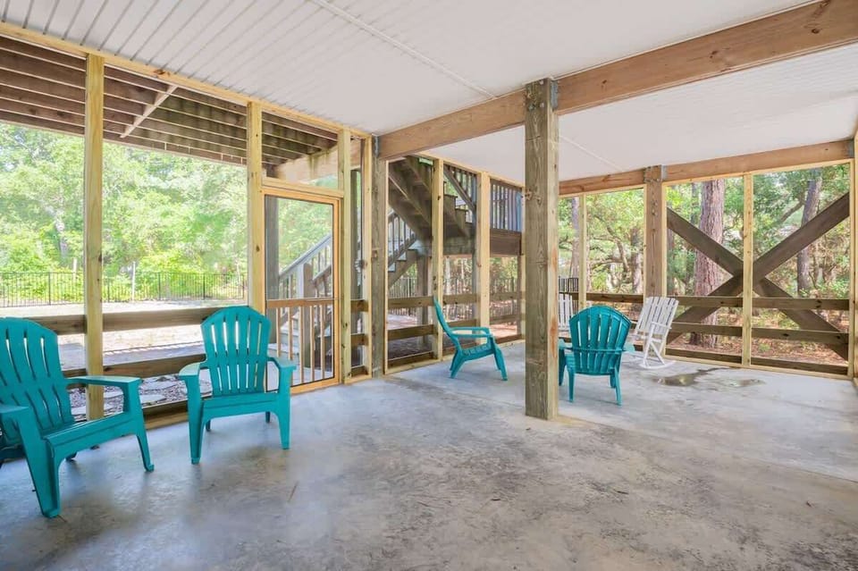 Shaded Screened in Patio Under House