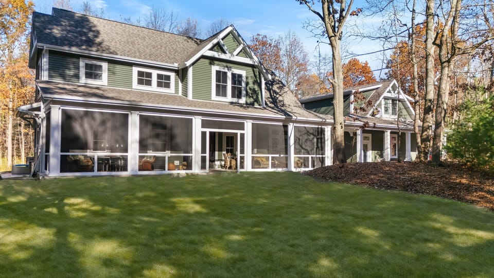 Welcome to Blackberry Dune ! Beautiful Screen porch out front