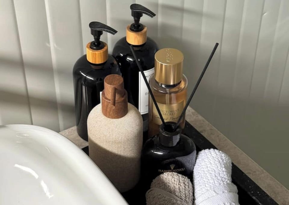 Bathroom amenities