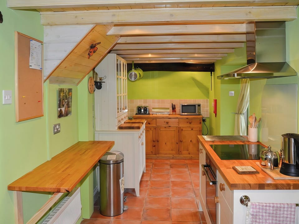 Kitchen | Rose Villa, Brynhenllan, Dinas Cross, Pembrokeshire
