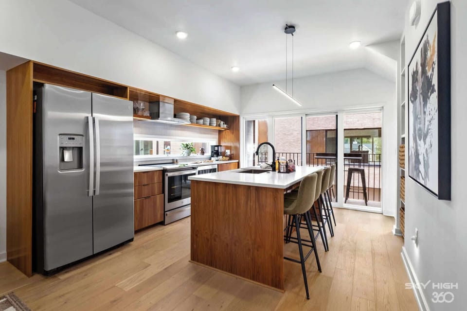 Fully stocked Kitchen 
