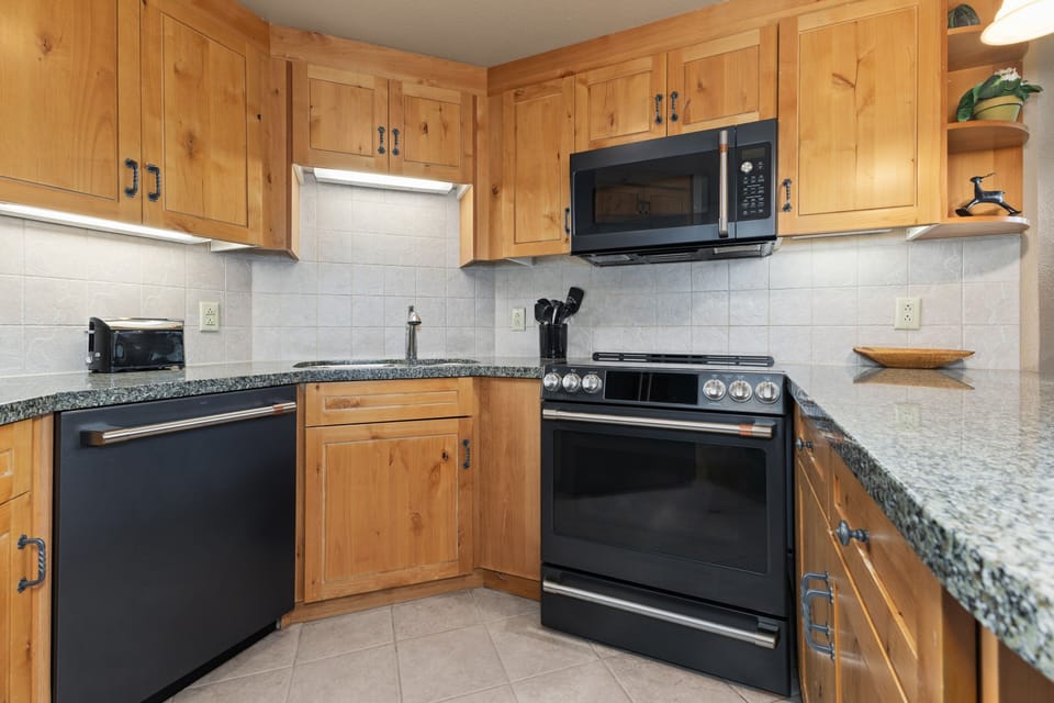 Indoors, Kitchen, Microwave, Oven, Sink