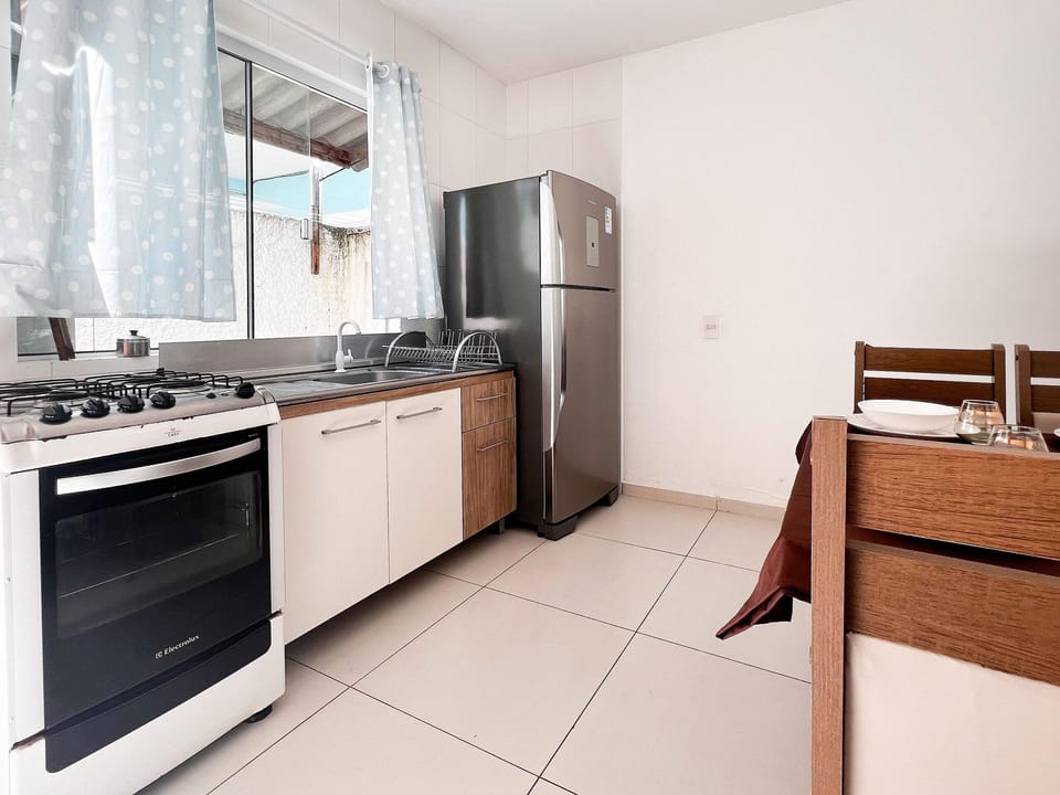 Kitchen or kitchenette,Dining area
