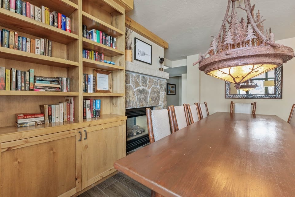 Indoors, Lamp, Furniture, Architecture, Building