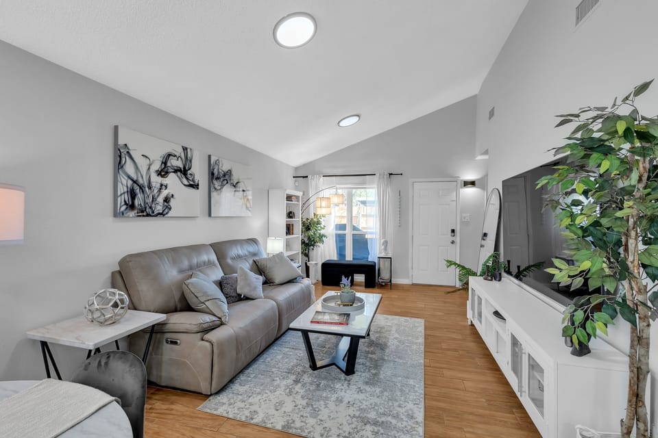 Furniture, Indoors, Living Room, Home Decor, Couch