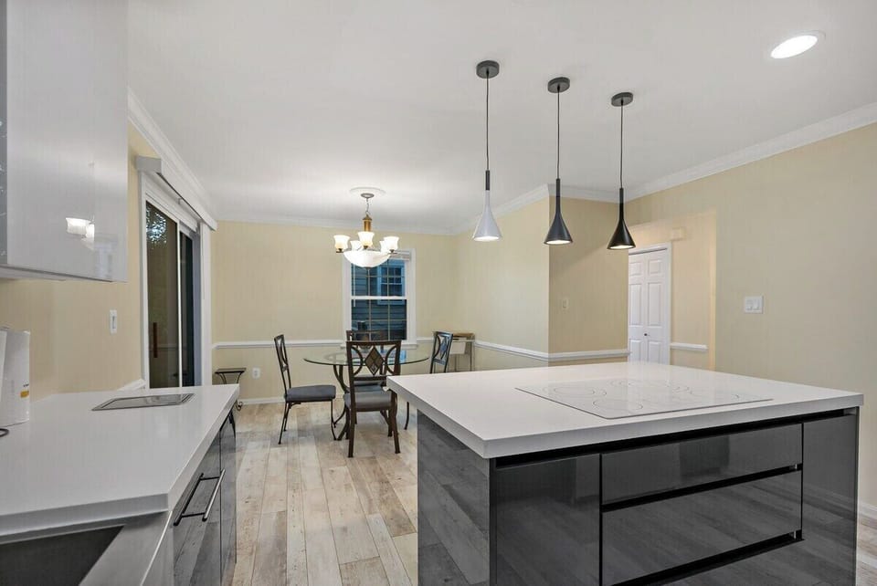 Open space, dining room and kitchen