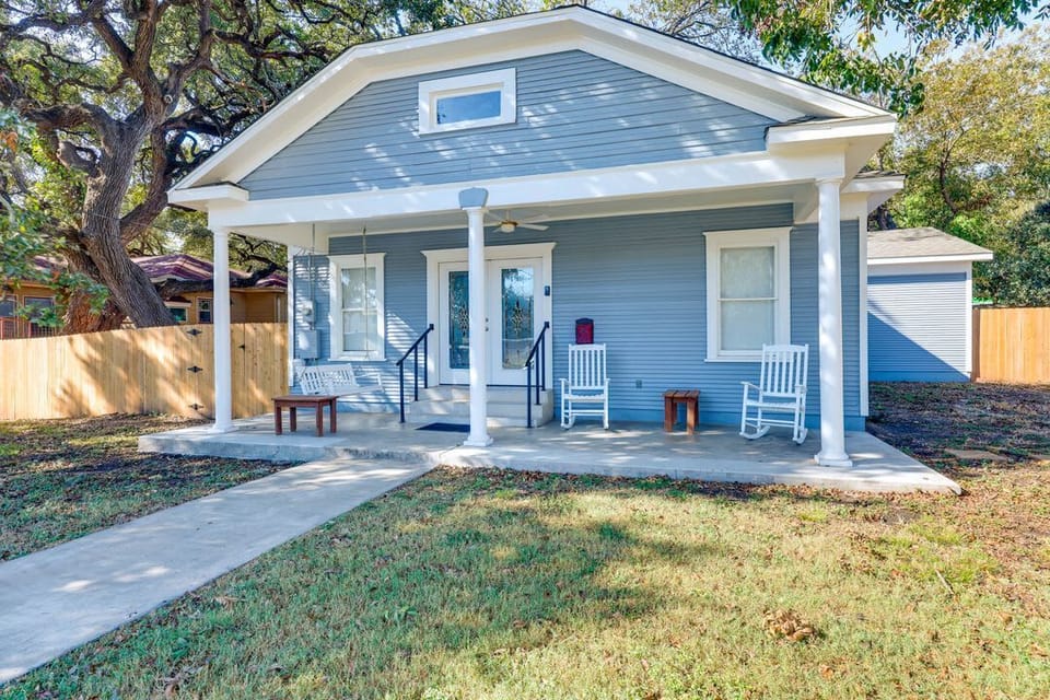 Home Exterior | Keyless Entry | Private Backyard