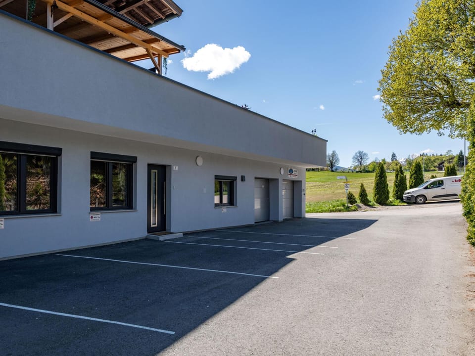 Entrance / Reception
