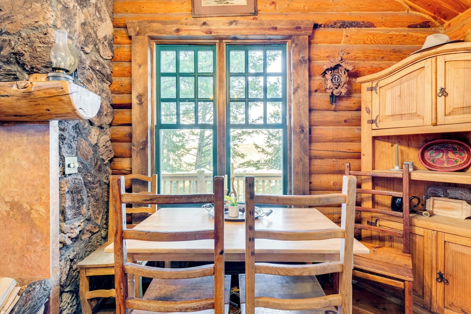 Dining Table | Dishware & Flatware | 1st Floor