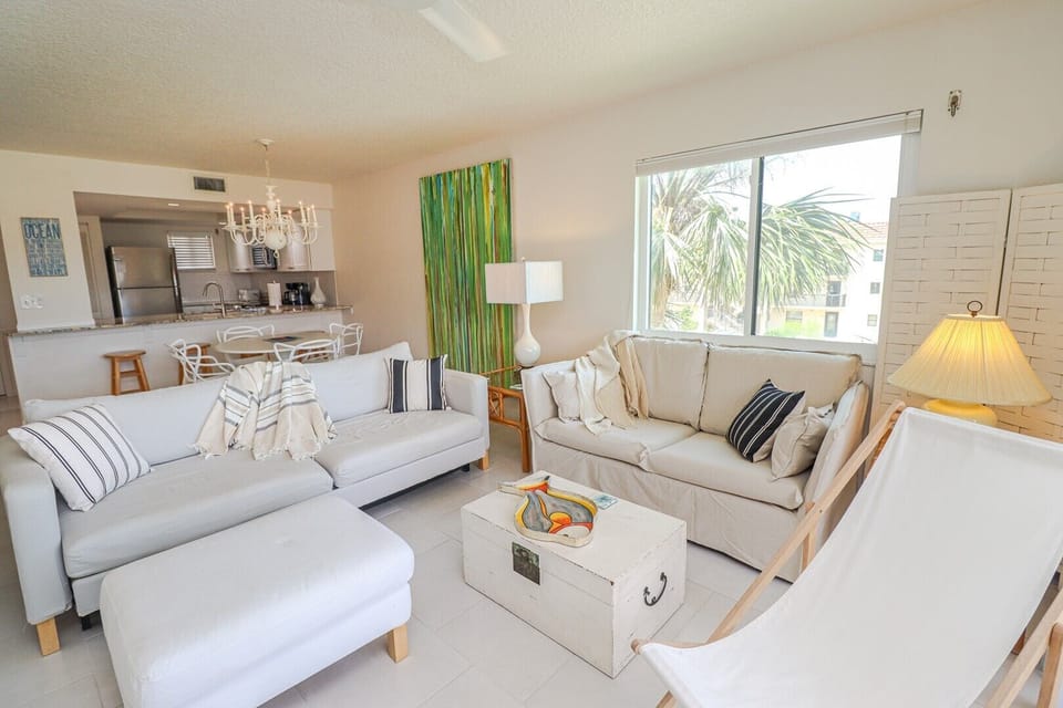 St. Augustine Beach Rentals Living Room