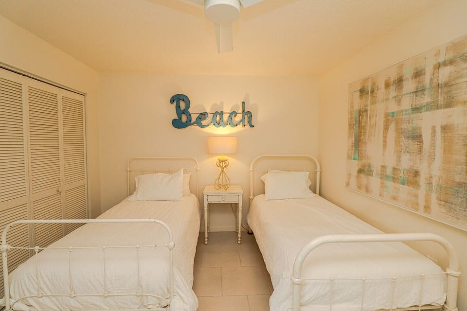 St. Augustine Beach Rentals Guest Bedroom