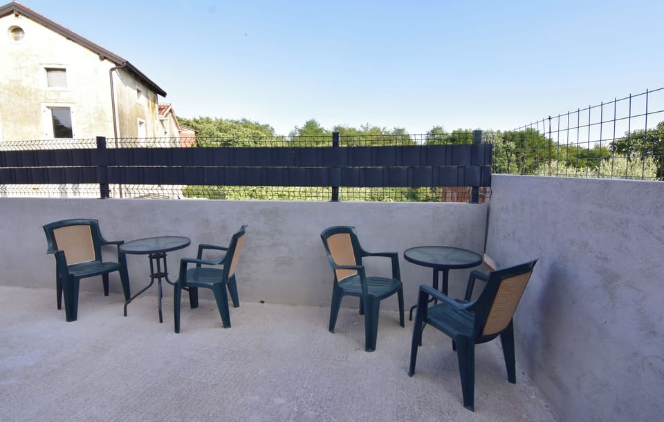 The shared terrace 