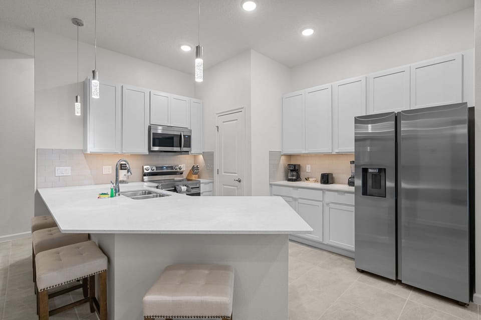 Fully-equipped kitchen