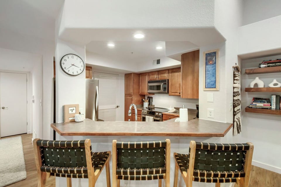 Breakfast Bar