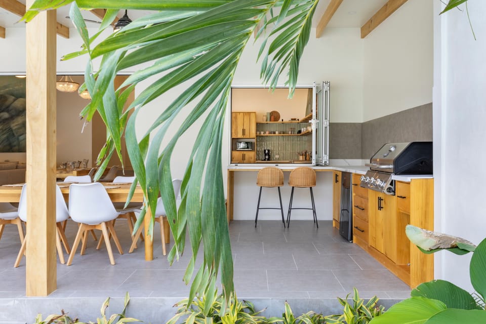 Outdoor Kitchen