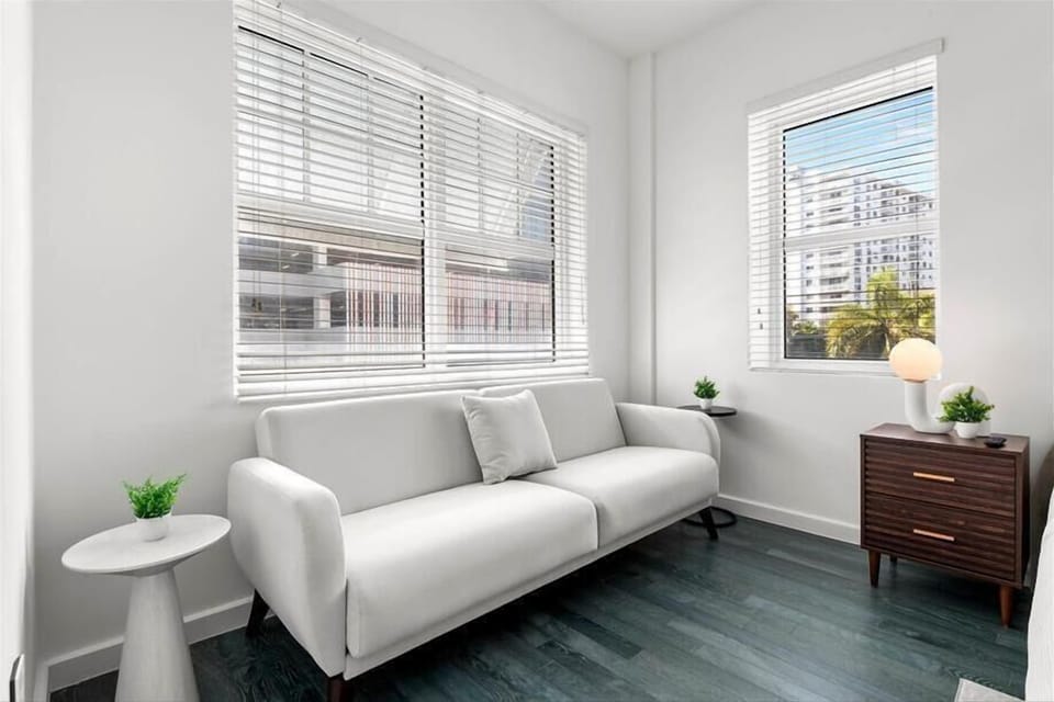 Miami Studio King + Sleeper Living Room
