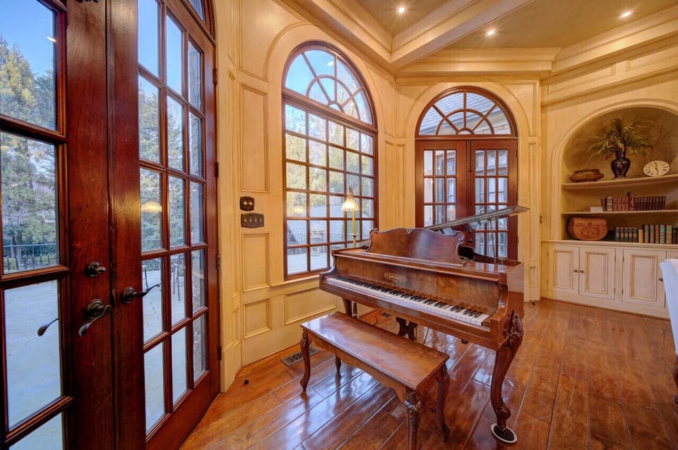 Grand Piano