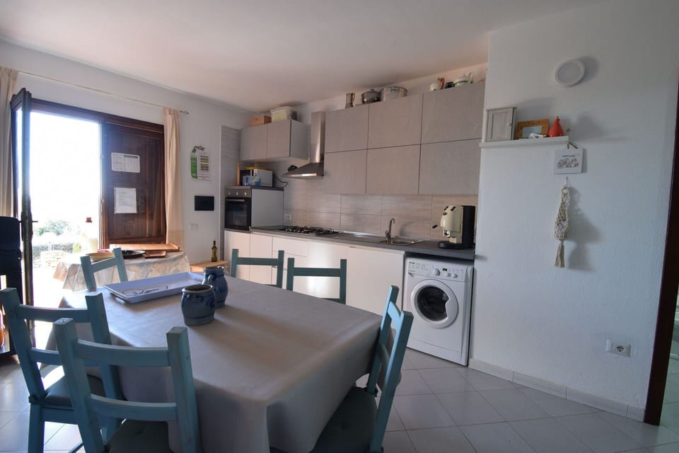 Autumn, Dining Room, Kitchen, Spring, Summer, Winter