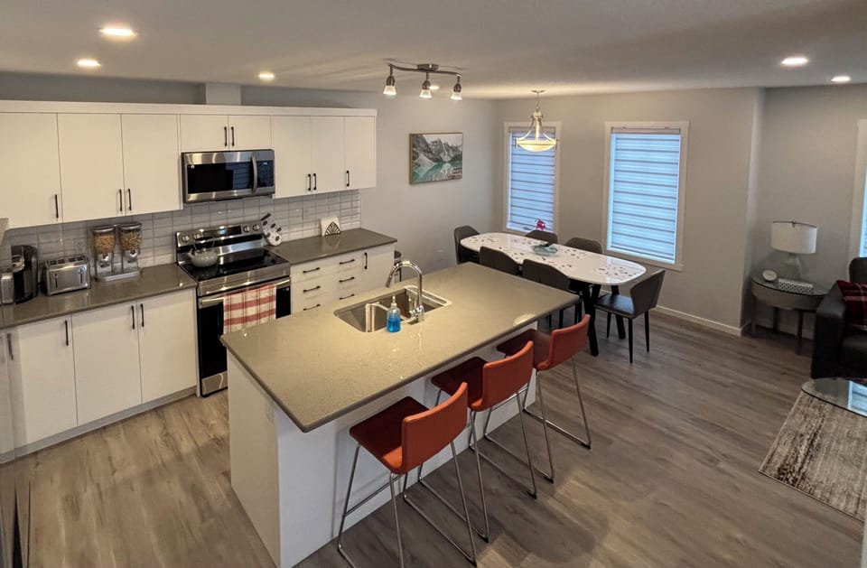 Kitchen and dining 