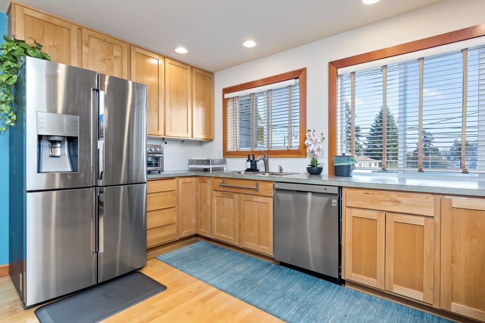 Channel your inner chef in this spacious and well-equipped kitchen.