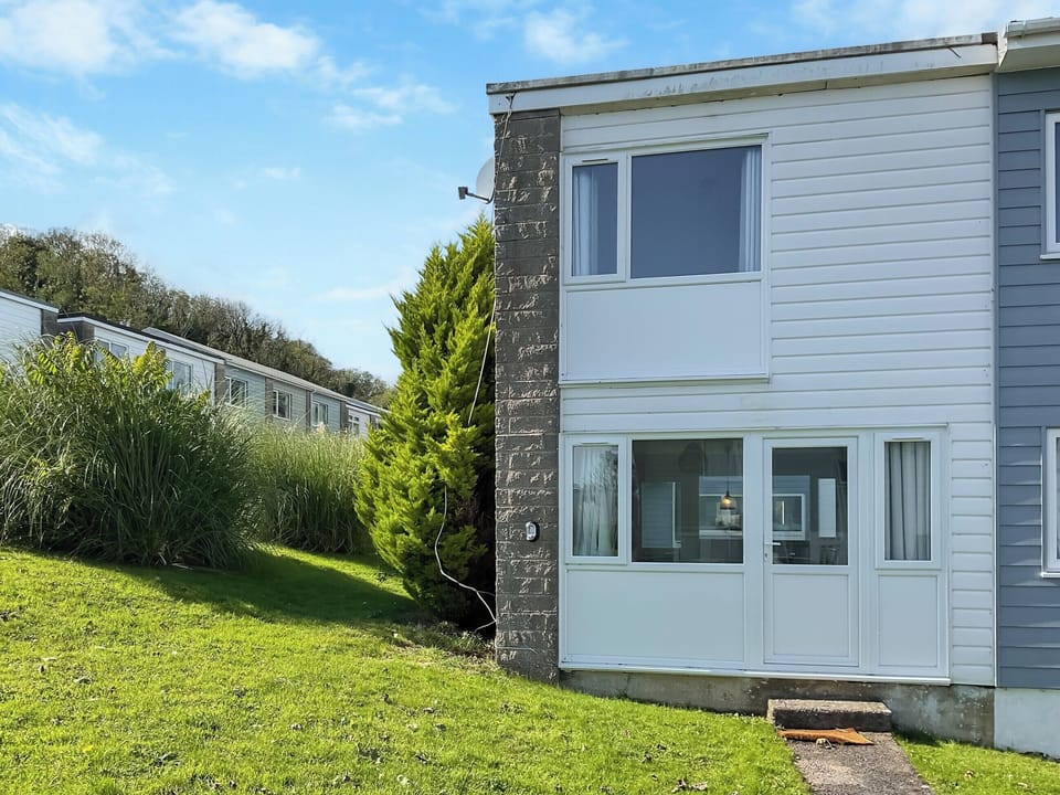 Exterior | Freshwater Chalet, Freshwater East