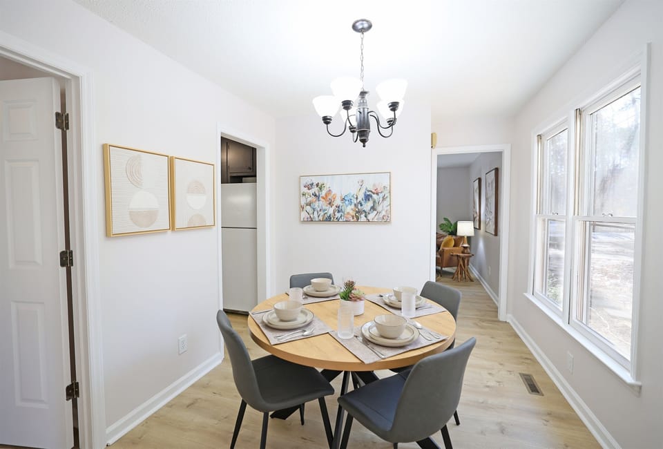 Dining Room, seating for four