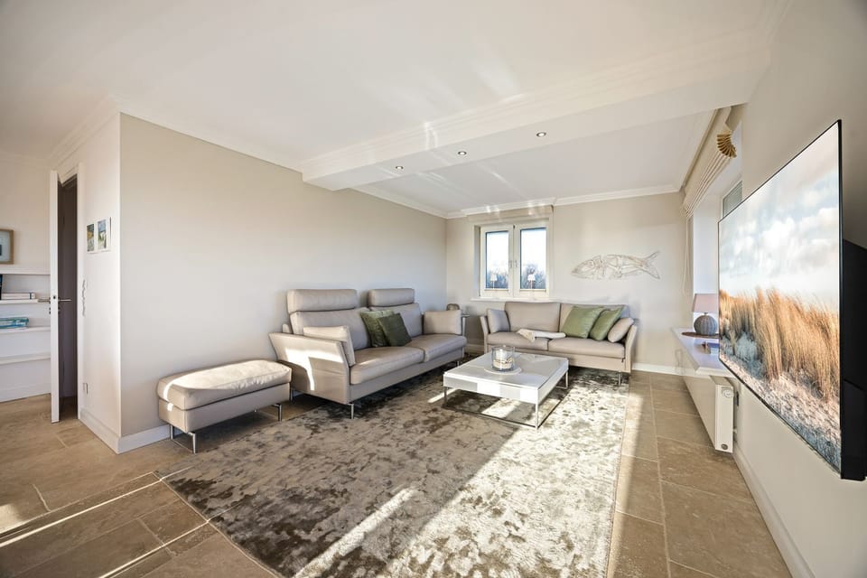 Haus Sonnenland - "Fantastic vacation home under thatch with sea view" House in Nordfriesland